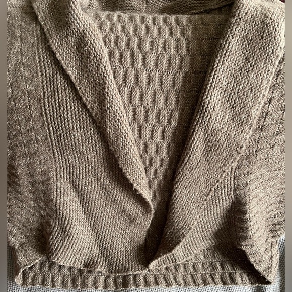 Jennifer Lopez Brown Poncho Style Sweater, Acrylic Polyester Wool Blend; Size XL - Picture 4 of 10
